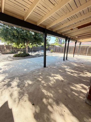 2319 Aspen Street, Hanford, CA 93230