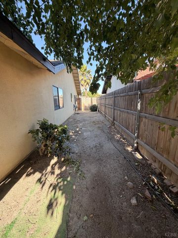 2319 Aspen Street, Hanford, CA 93230