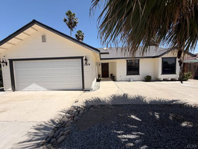 2319 Aspen Street, Hanford, CA 93230