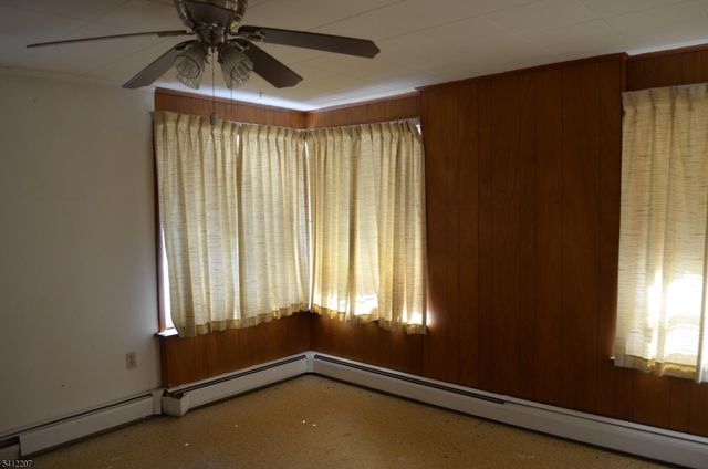 47 Lewis St, Phillipsburg Town, NJ 08865