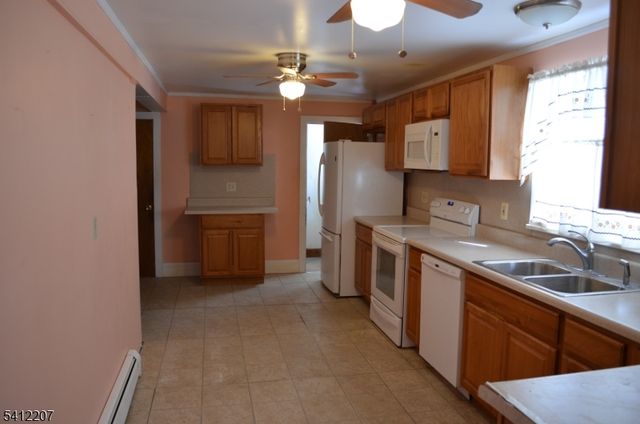 47 Lewis St, Phillipsburg Town, NJ 08865