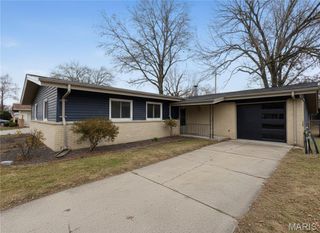 3075 Blackwood Drive, Florissant, MO 63033