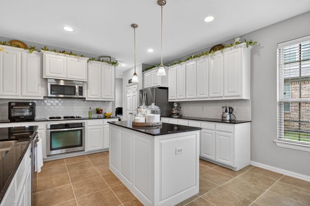 1109 Cadbury Lane, Forney, TX 75126