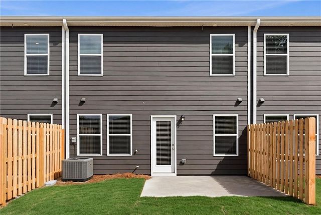 208 Norchester Avenue, Hogansville, GA 30230
