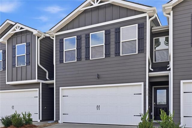 208 Norchester Avenue, Hogansville, GA 30230