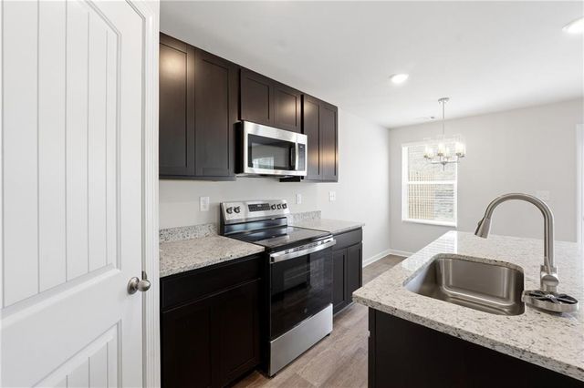 208 Norchester Avenue, Hogansville, GA 30230