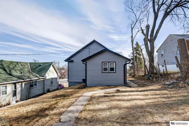 4930 N 33rd Avenue, Omaha, NE 68111