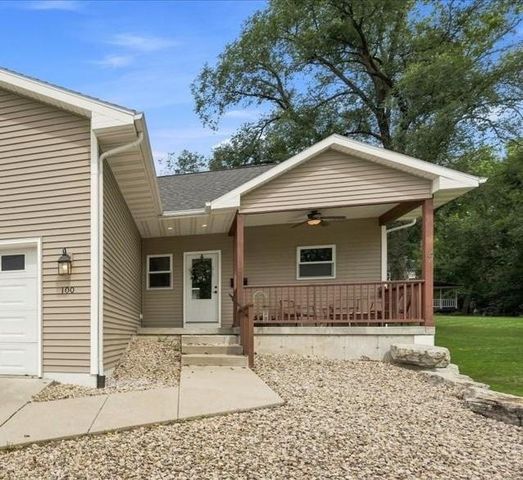 100 Isham Street, Stoughton, WI 53589