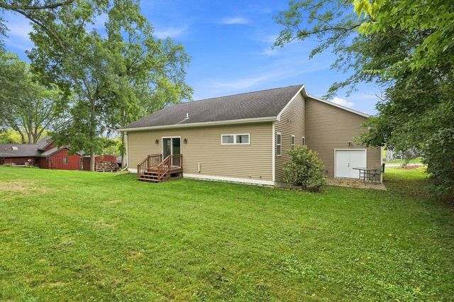 100 Isham Street, Stoughton, WI 53589