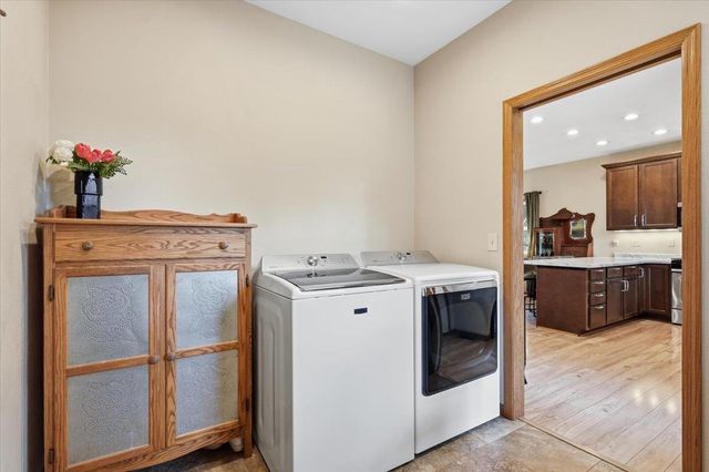 100 Isham Street, Stoughton, WI 53589