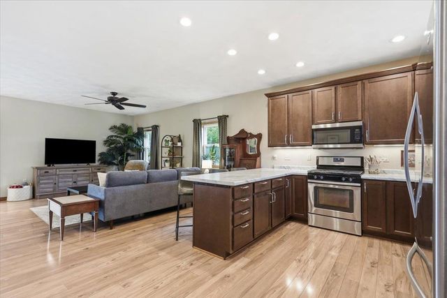 100 Isham Street, Stoughton, WI 53589