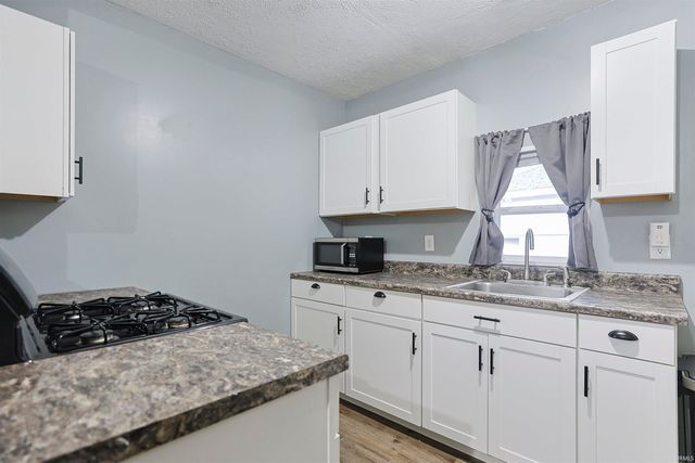 930 S 34Th Street, South Bend, IN 46615