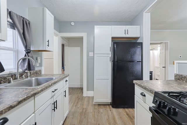 930 S 34Th Street, South Bend, IN 46615