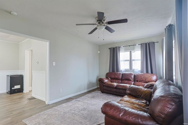 930 S 34Th Street, South Bend, IN 46615