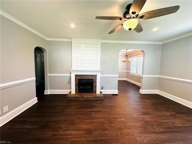 1323 W Norcova DR, Norfolk, VA 23502