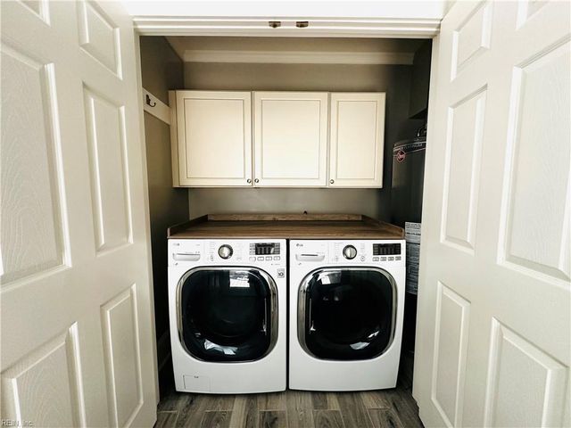 1323 W Norcova DR, Norfolk, VA 23502