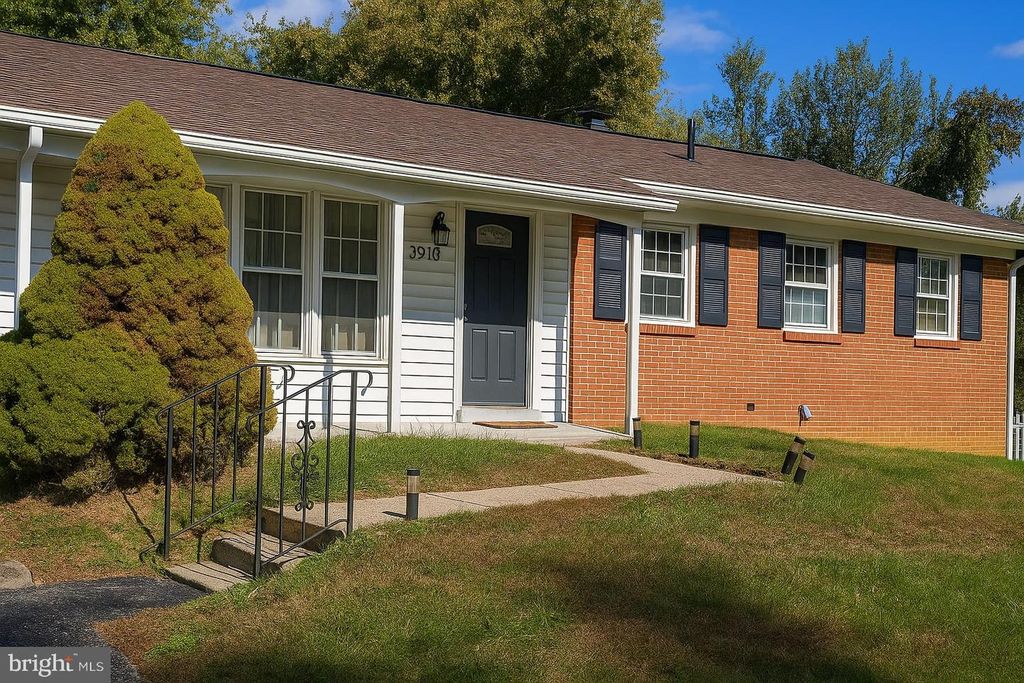 3910 CANTERBURY WAY, Temple Hills, MD 20748