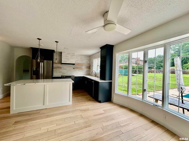 317 S Lu Court, Carbondale, IL 62901