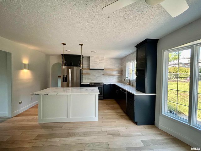 317 S Lu Court, Carbondale, IL 62901