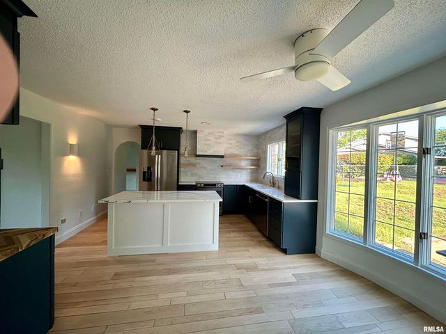 317 S Lu Court, Carbondale, IL 62901