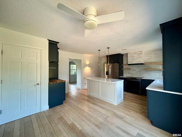 317 S Lu Court, Carbondale, IL 62901