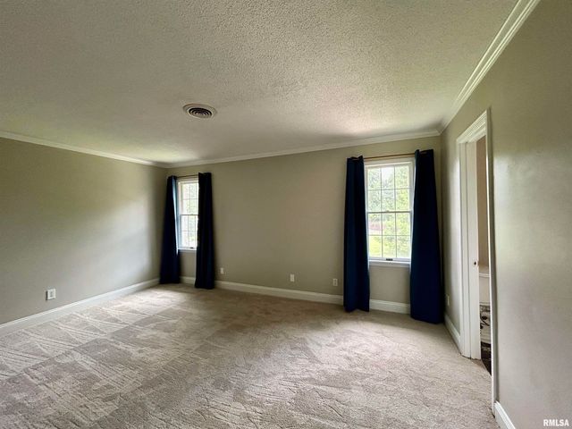 317 S Lu Court, Carbondale, IL 62901