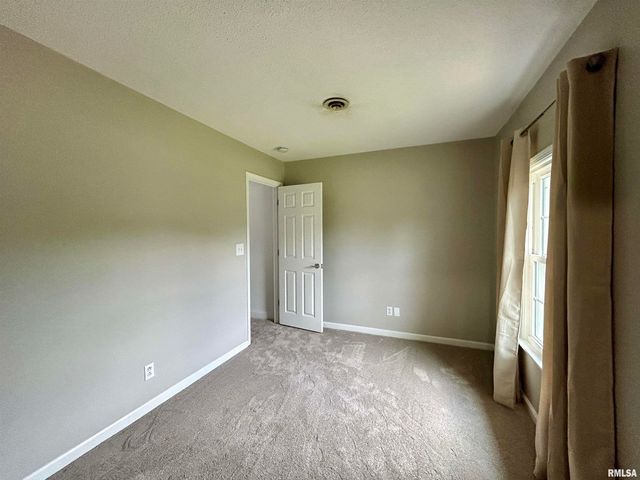 317 S Lu Court, Carbondale, IL 62901