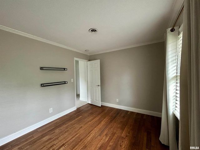 317 S Lu Court, Carbondale, IL 62901