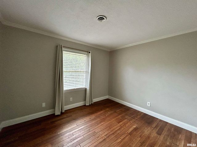 317 S Lu Court, Carbondale, IL 62901