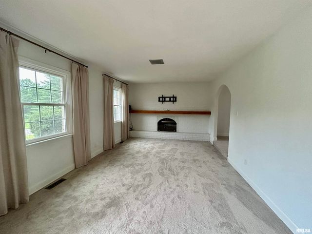 317 S Lu Court, Carbondale, IL 62901