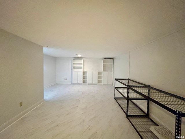 317 S Lu Court, Carbondale, IL 62901