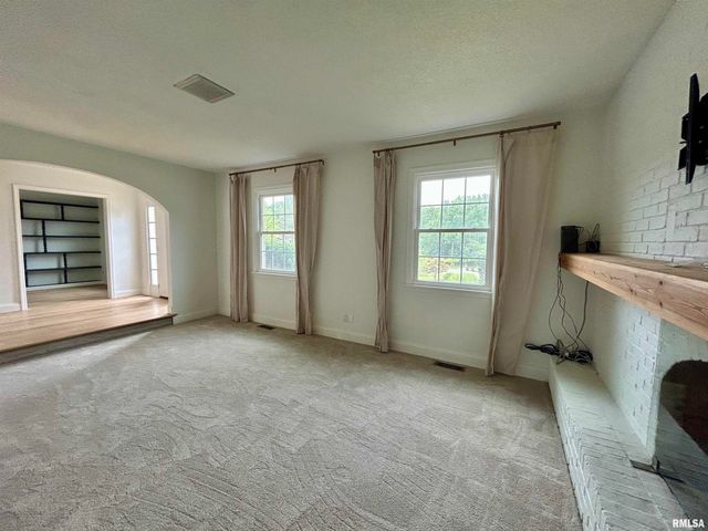 317 S Lu Court, Carbondale, IL 62901