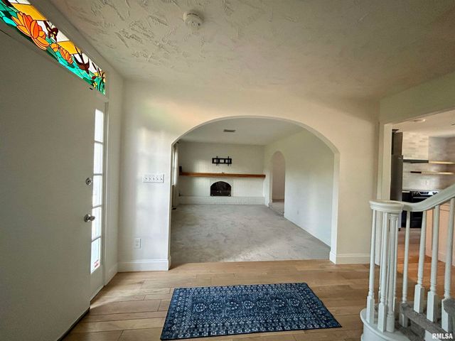 317 S Lu Court, Carbondale, IL 62901