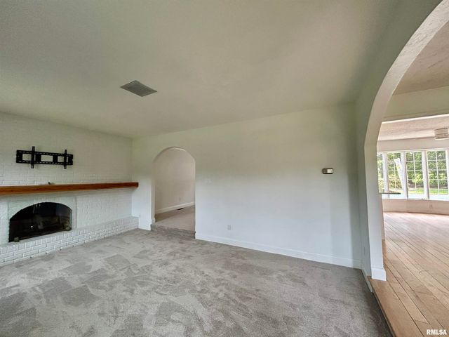 317 S Lu Court, Carbondale, IL 62901