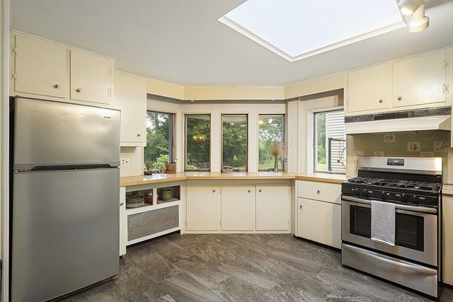 200 Lake Rd, Ashburnham, MA 01430