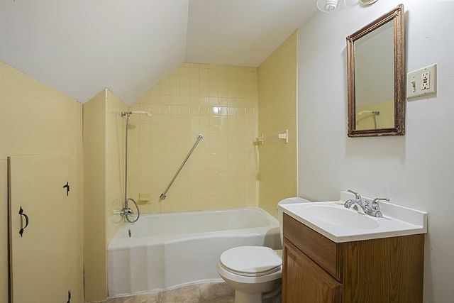 200 Lake Rd, Ashburnham, MA 01430