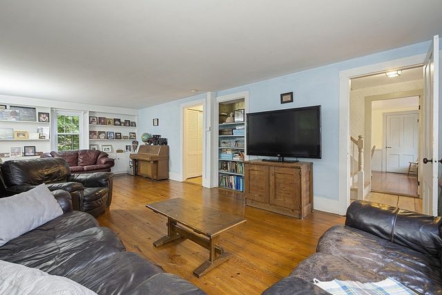 200 Lake Rd, Ashburnham, MA 01430