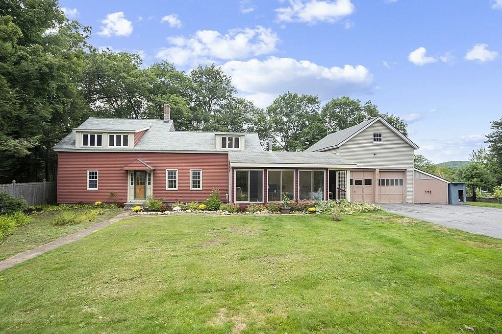 200 Lake Rd, Ashburnham, MA 01430