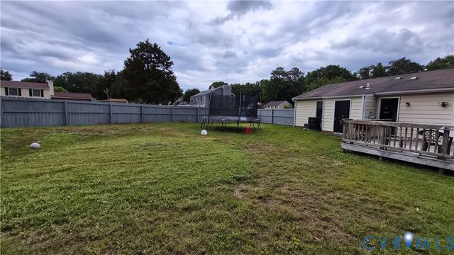 16 Moorwood Ridge Dr, North Chesterfield, VA 23236
