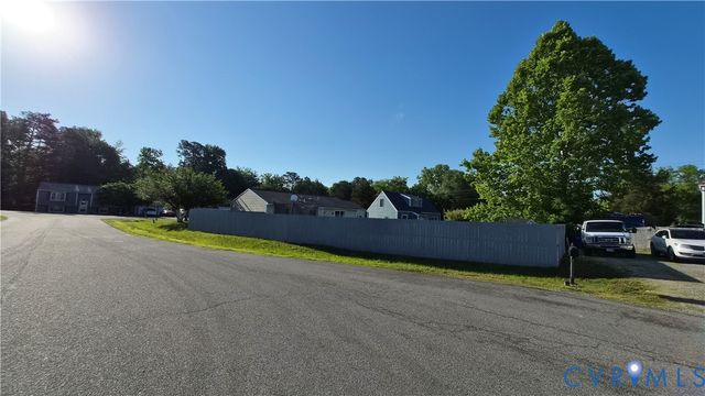 16 Moorwood Ridge Dr, North Chesterfield, VA 23236