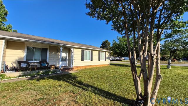 16 Moorwood Ridge Dr, North Chesterfield, VA 23236