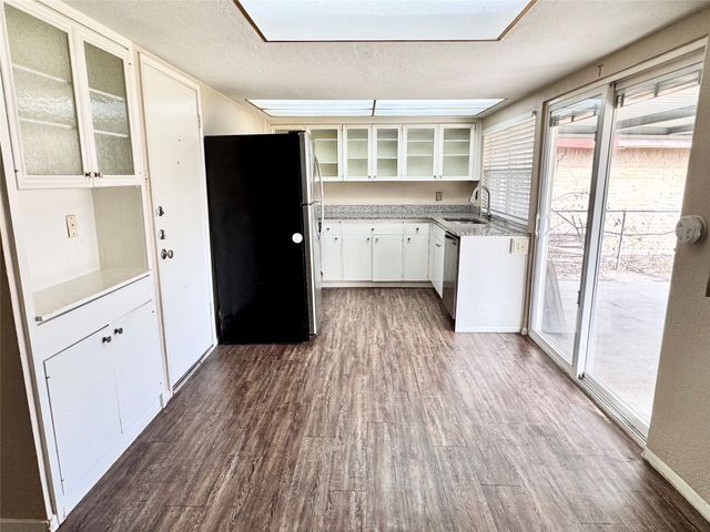 1613 Squire Court, Grand Prairie, TX 75051