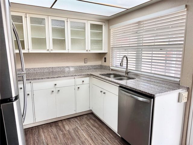 1613 Squire Court, Grand Prairie, TX 75051