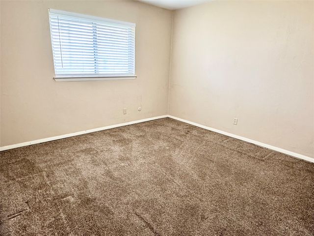 1613 Squire Court, Grand Prairie, TX 75051