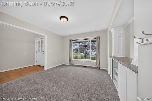 1230 Cottonwood Street, Lake Orion, MI 48360