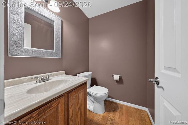 1230 Cottonwood Street, Lake Orion, MI 48360
