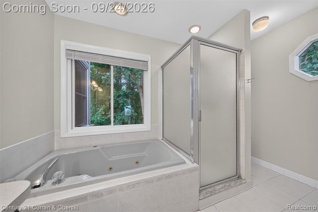 1230 Cottonwood Street, Lake Orion, MI 48360