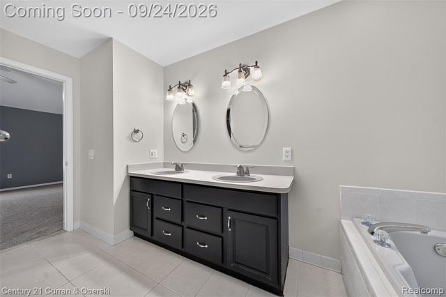 1230 Cottonwood Street, Lake Orion, MI 48360