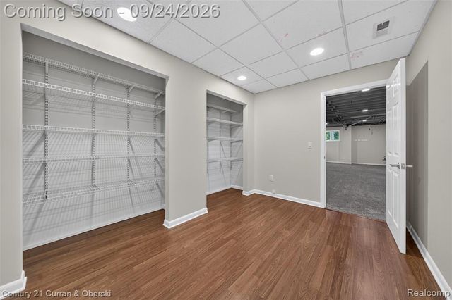 1230 Cottonwood Street, Lake Orion, MI 48360