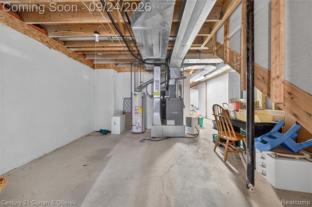 1230 Cottonwood Street, Lake Orion, MI 48360